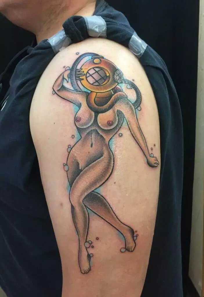 tattoo, woman, diving helmet