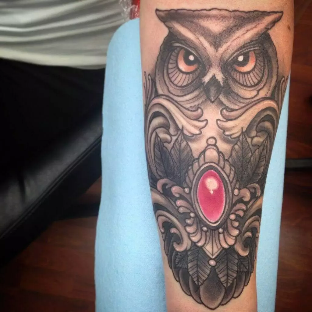 owl, red stone